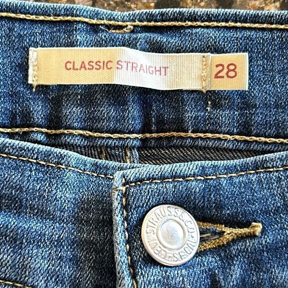 Levi’s Classic Straight Jeans - Picture 5 of 9